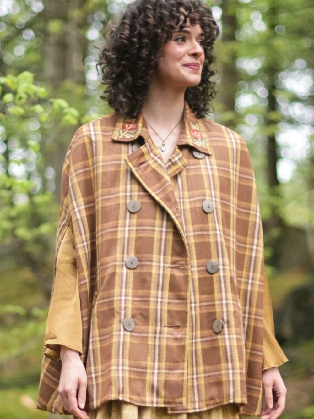 Laura Ashley Dickens Plaid Detective Style Cape Size Large NWT
